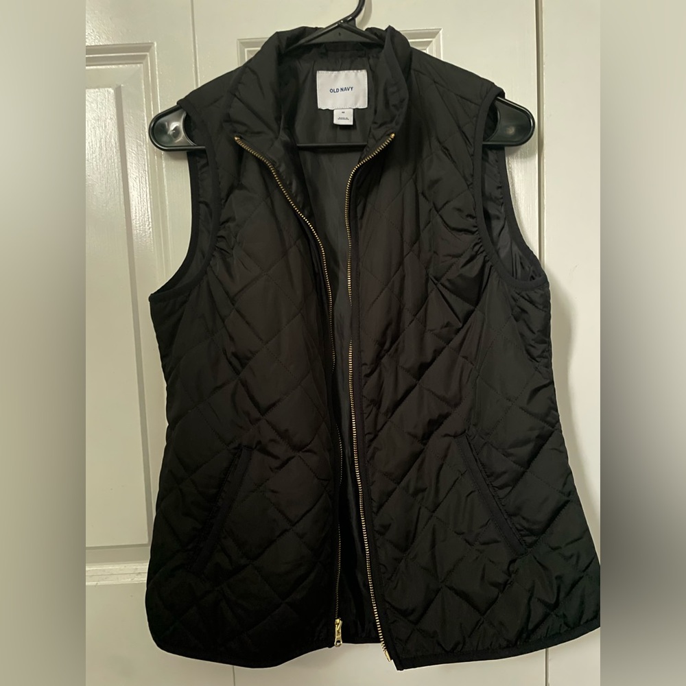 Black Zip Up Vest